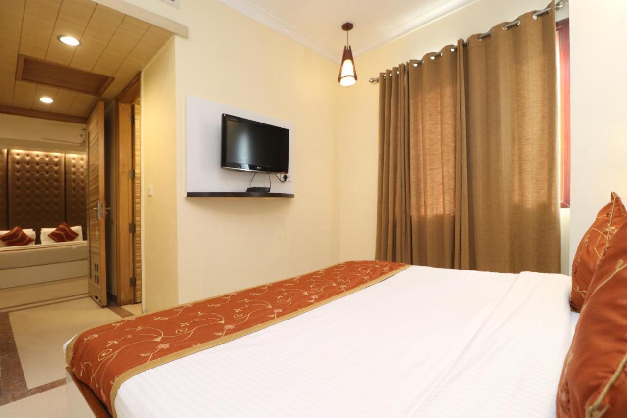 Hotel Rajshree & Spa Чандігарх Екстер'єр фото